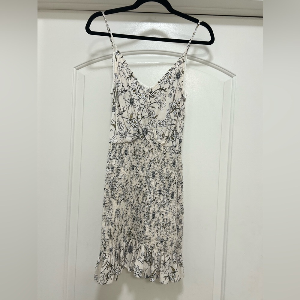 NWT Endless Blu Floral Kiawah Smocked Ruffle Dress